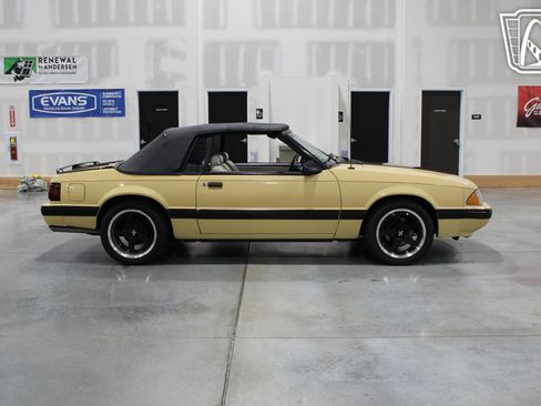 Used 1987 Ford Mustang LX image 39