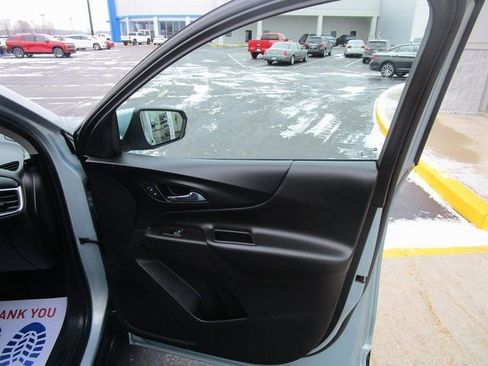 Used 2022 Chevrolet Equinox LT image 24