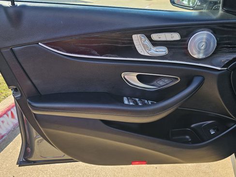 Used 2018 Mercedes-Benz E 300 w/ Premium 1 Package image 20