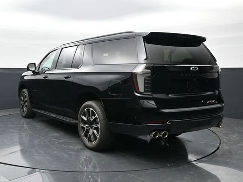 Used 2025 Chevrolet Suburban RST w/ Comfort Package AWD/4WD image 8