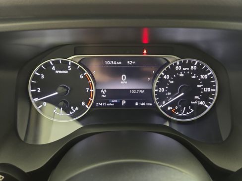 Used 2023 Nissan Rogue SL image 17