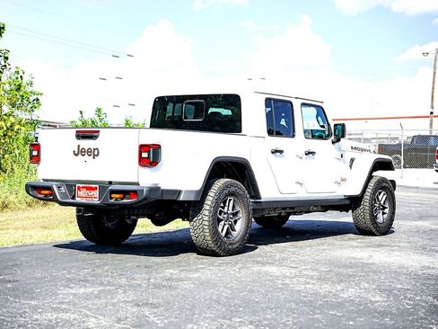 New 2025 Jeep Gladiator Mojave w/ Convenience Group image 7