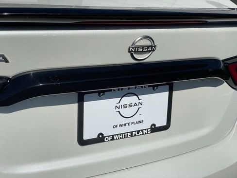 Certified 2023 Nissan Maxima SR w/ Sport Mat Group FWD image 33