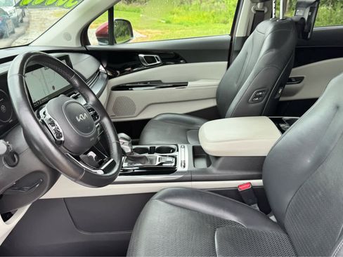 Used 2022 Kia Carnival SX Prestige FWD image 12