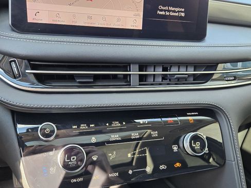 Certified 2025 INFINITI QX60 Luxe image 26