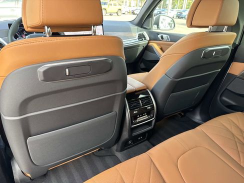 New 2026 BMW X5 xDrive40i w/ Climate Comfort Package image 13