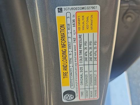 Used 2021 GMC Sierra 1500 SLT w/ SLT Premium Plus Package AWD/4WD image 39