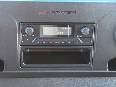 Used 2025 Mercedes-Benz Sprinter 2500 image 13