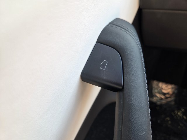Used 2025 Tesla Model 3 Long Range RWD image 24