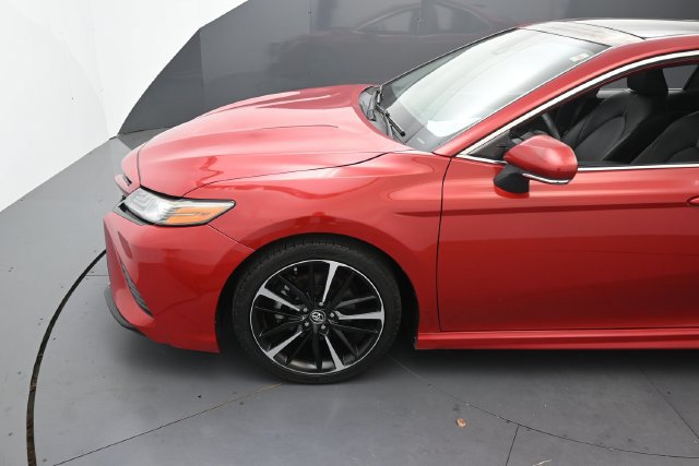 Used 2019 Toyota Camry XSE FWD image 9