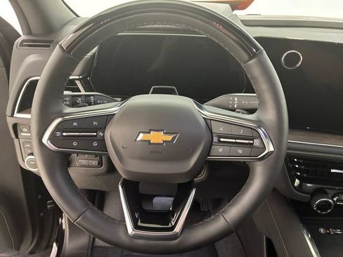 Certified 2025 Chevrolet Suburban Premier AWD/4WD image 22