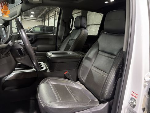 Used 2022 GMC Sierra 3500 Denali w/ Denali Ultimate Package AWD/4WD image 21
