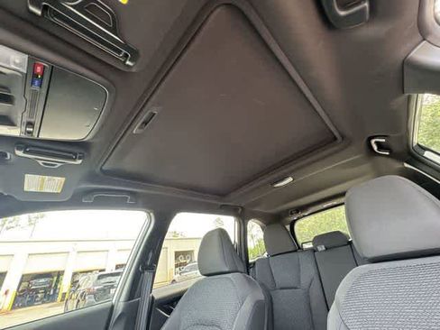Certified 2025 Subaru Forester Premium AWD/4WD image 17