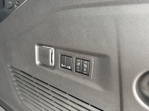 New 2026 GMC Yukon XL Elevation AWD/4WD image 11