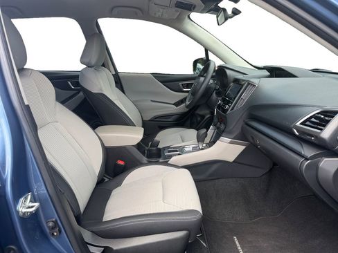 Used 2023 Subaru Forester Base image 15