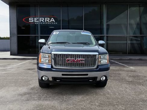 Used 2012 GMC Sierra 1500 SLT w/ Chrome Essentials Package AWD/4WD image 8