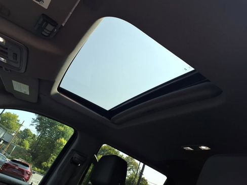 Used 2023 Chevrolet Silverado 1500 LTZ image 17