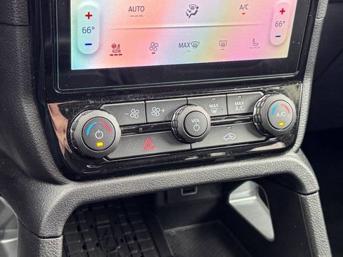 Used 2024 Ford Ranger Lariat w/ FX4 Off-Road Package image 35