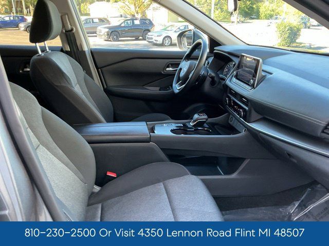Used 2024 Nissan Rogue SV FWD image 34
