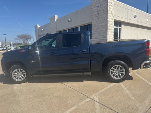 Used 2019 Chevrolet Silverado 1500 LT w/ Texas Edition image 11