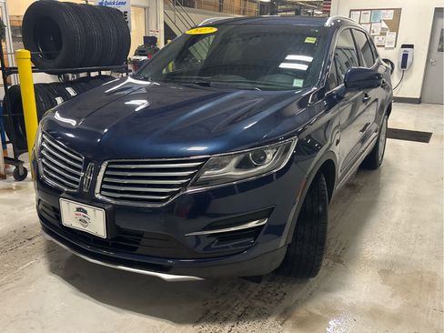 Used 2017 Lincoln MKC Premiere image 3