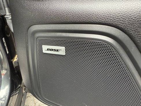 Used 2017 Porsche Macan AWD/4WD image 29