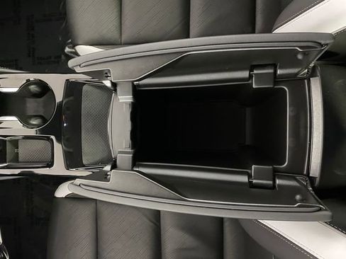 Certified 2025 Buick Envision Sport Touring image 28