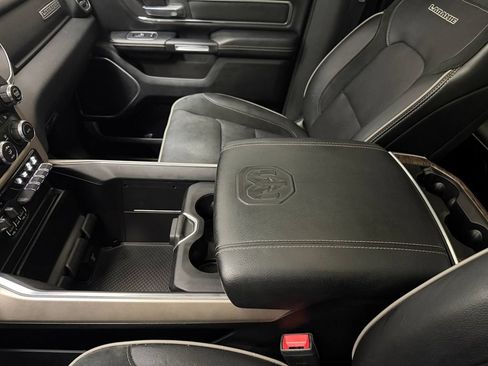Used 2020 RAM 1500 Laramie AWD/4WD image 33