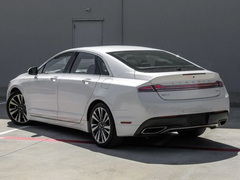 Used 2017 Lincoln MKZ Reserve FWD image 16