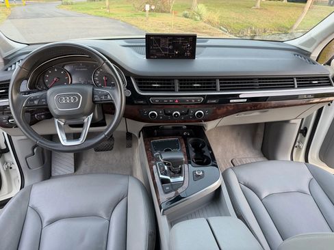 Used 2018 Audi Q7 3.0T Premium Plus image 12