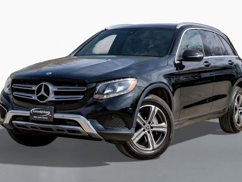 Used 2019 Mercedes-Benz GLC 300 image 4