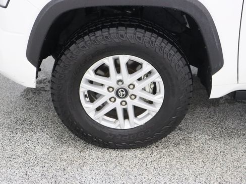 Used 2025 Toyota Tundra SR5 AWD/4WD image 11