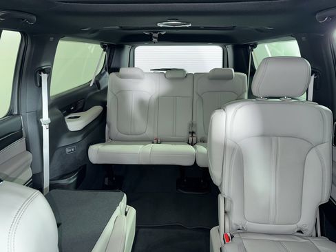New 2026 Jeep Grand Wagoneer L Summit image 7