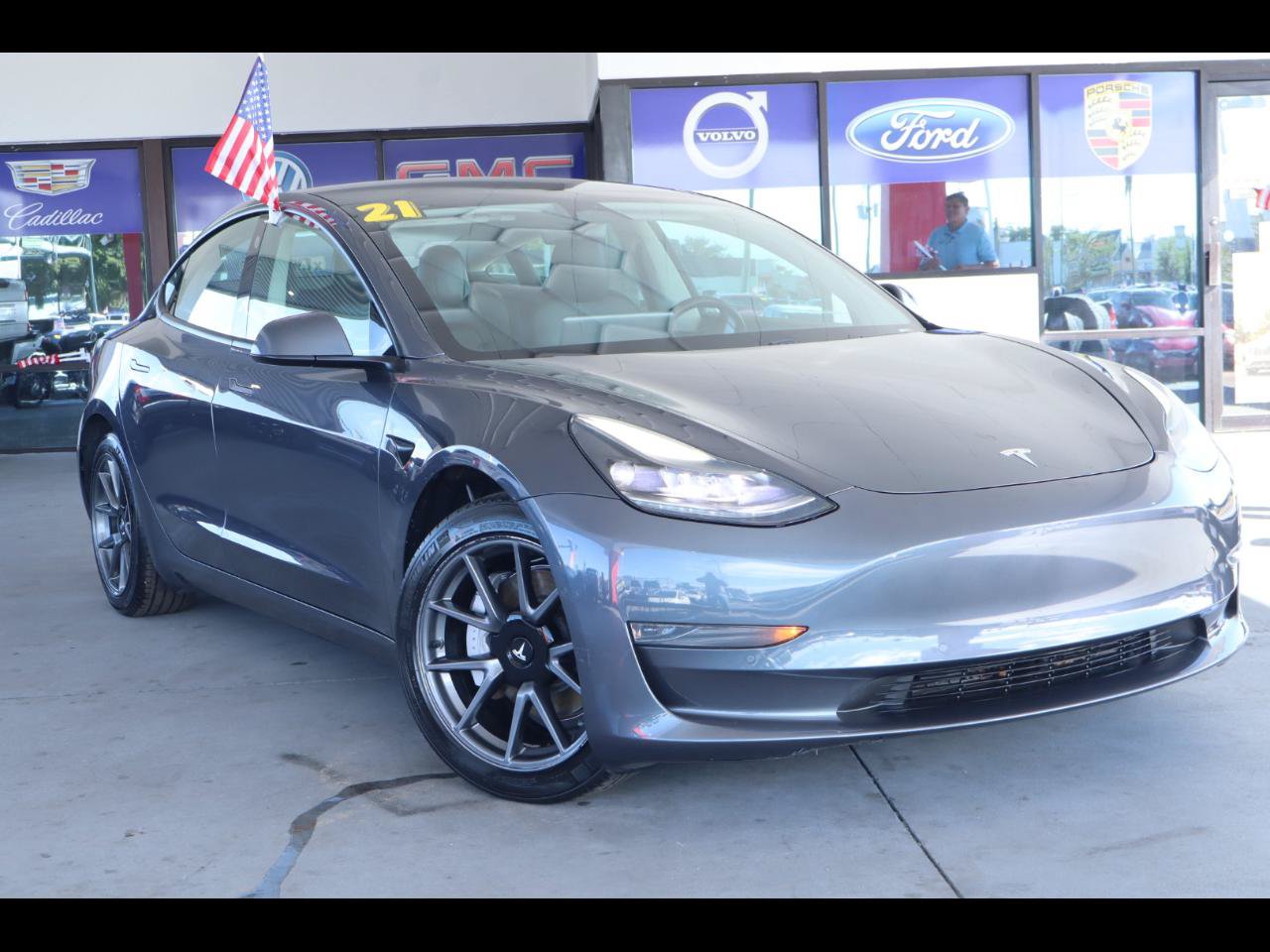 Used 2021 Tesla Model 3 RWD image 1