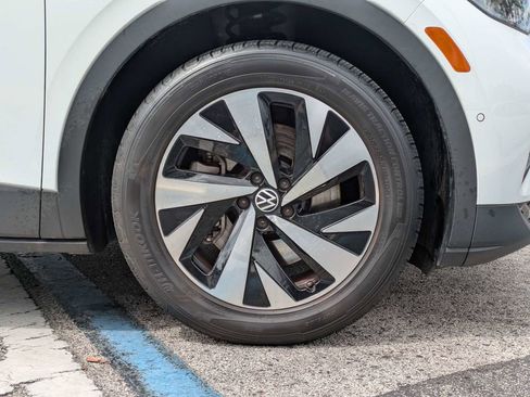 Certified 2023 Volkswagen ID.4 Pro RWD image 11