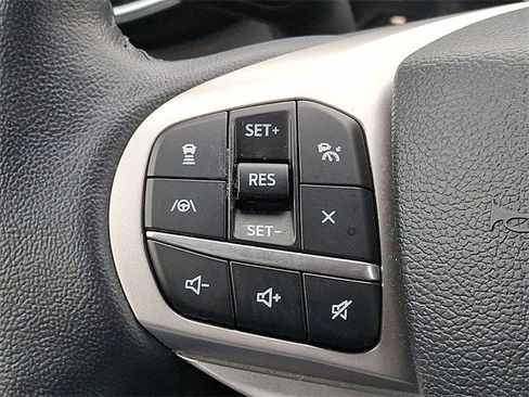 Certified 2022 Ford Explorer Limited w/ Equipment Group 301A image 17