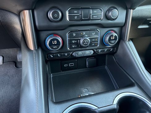 Used 2023 Chevrolet Tahoe High Country w/ Premium Package 2 AWD/4WD image 22
