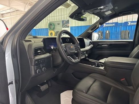 Used 2025 Chevrolet Tahoe LT AWD/4WD image 7