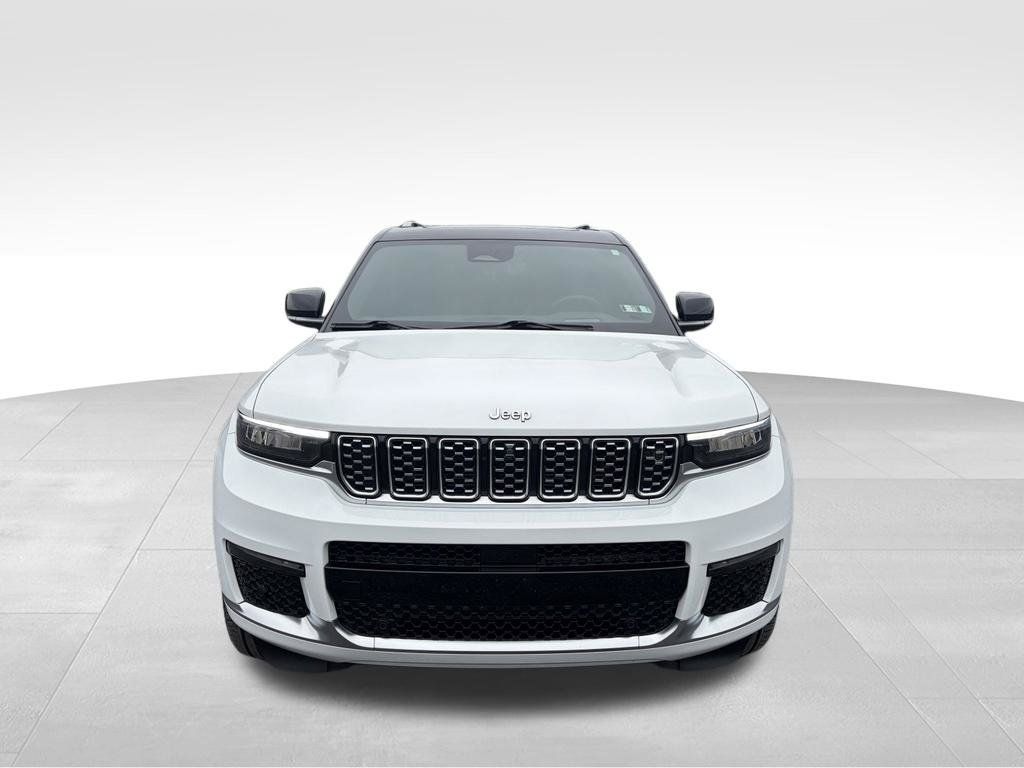 Used 2024 Jeep Grand Cherokee L Summit w/ Advanced Protech Group IV AWD/4WD image 28