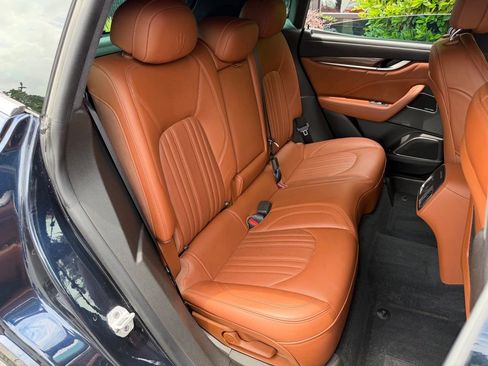 Used 2022 Maserati Levante GT AWD/4WD image 40