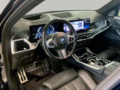 Certified 2024 BMW X7 xDrive40i w/ M Sport Package AWD/4WD image 16