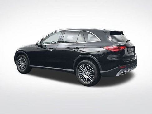 Used 2024 Mercedes-Benz GLC 300 4MATIC image 7