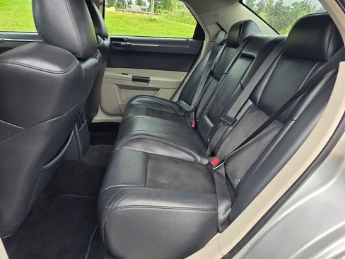 Used 2006 Chrysler 300 SRT8 w/ SRT Option Group II RWD image 14