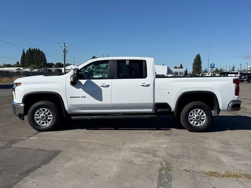 Used 2022 Chevrolet Silverado 2500 LT w/ Convenience Package image 5