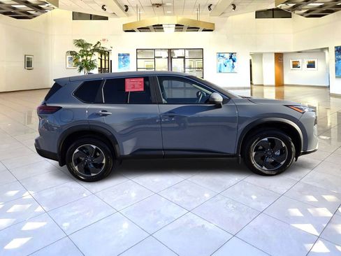 Certified 2026 Nissan Rogue SV image 4