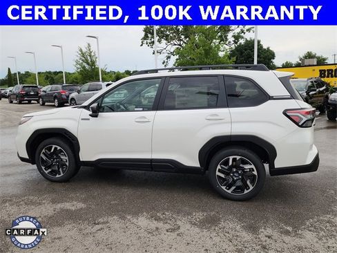 Used 2025 Subaru Forester Premium image 7