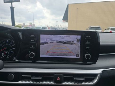 Used 2022 Kia K5 LXS image 15