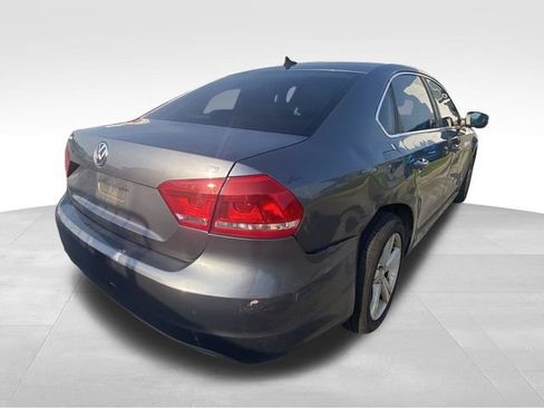 Used 2013 Volkswagen Passat 2.5 SE FWD image 8