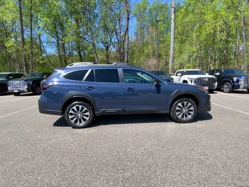Used 2024 Subaru Outback Limited AWD/4WD image 9