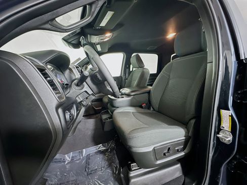 Used 2025 RAM 2500 Big Horn image 12